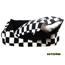 Görseli Galeri görüntüleyiciye yükleyin, DAMALI PET YATAĞI (KEDİ VE KÖPEK)